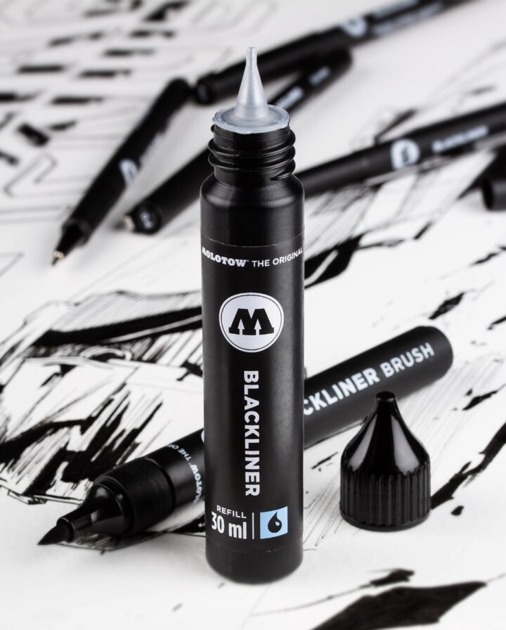 Blackliner Refill offen mit Blackliner Brush auf Artwork