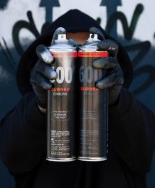 Burner_chrome_loves_black_action_spray_paint_1